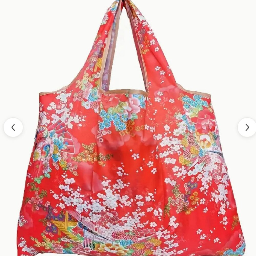 NWT 🌸 Elegant Floral Reusable Tote – A Stylish & Eco-Friendly Essential! 🌿